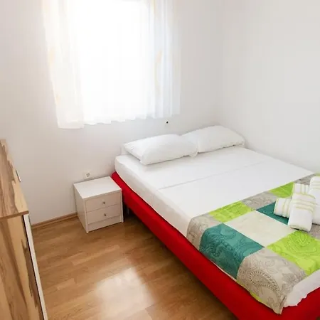 House Rogoznica * Podglavica