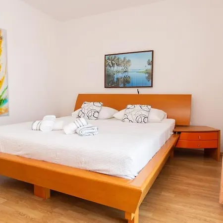 House Rogoznica Vikendica