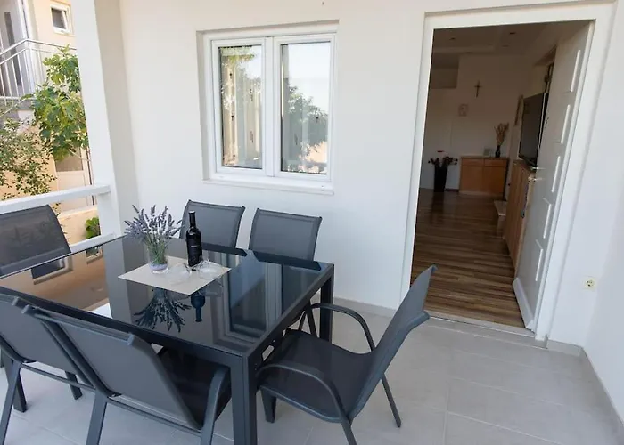 House Rogoznica Podglavica